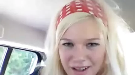 Kaitl Kat n Katsaros gaf nederlandse sexfilm zich over aan Scott Nails pick-up truck.