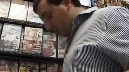 Kneed de kont van de Dildo van nederlandse sexfilm een vriend.