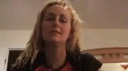 Hij laat sperma uit zijn mond free nederlandse porn naar zijn ogen.