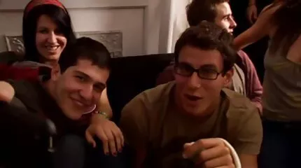 De man trekt de stiefmoeder op gratis nederlandse sexfilms de pik.