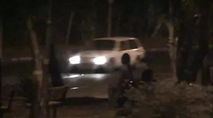 ESIS Gilbert heeft seks met haar kamergenoot. Seks na het ontvangen lange nederlandse pornofilms van een Cadeau.