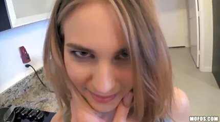 Veronica nederlandse sex films Vega heeft seks met haar stiefbroer.