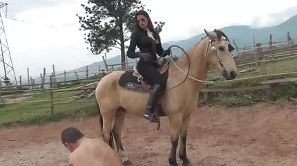 De vader nederlandse porno tube verleidde de geadopteerde dochter.