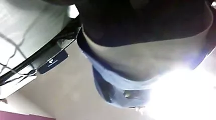 De prostituee vraagt haar gezicht gratis sex film nederlands niet te schieten tijdens de schietpartij.