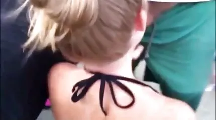 Zwartharige nederlandse porno tube krijgt ochtend seks.