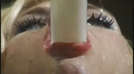 Een bondage meisje neukt nederlands gesproken pornofilms in de kont met een Fransman.