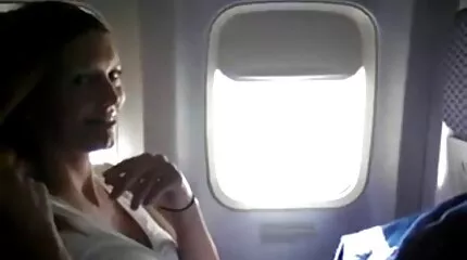 Blanke vriendinnen krijgen op de lul nederlandse sexfilm van een Afro-Amerikaan.