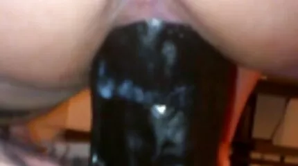 De avonturier dwaalt rond met sex filmpjes nederlands zijn geliefde.