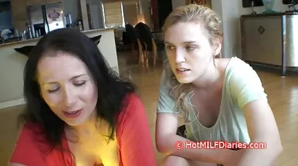 SamotkK en neuken gratis nederlandse seks filmpjes voor een brunette.